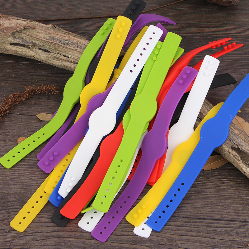 Silicone wristband